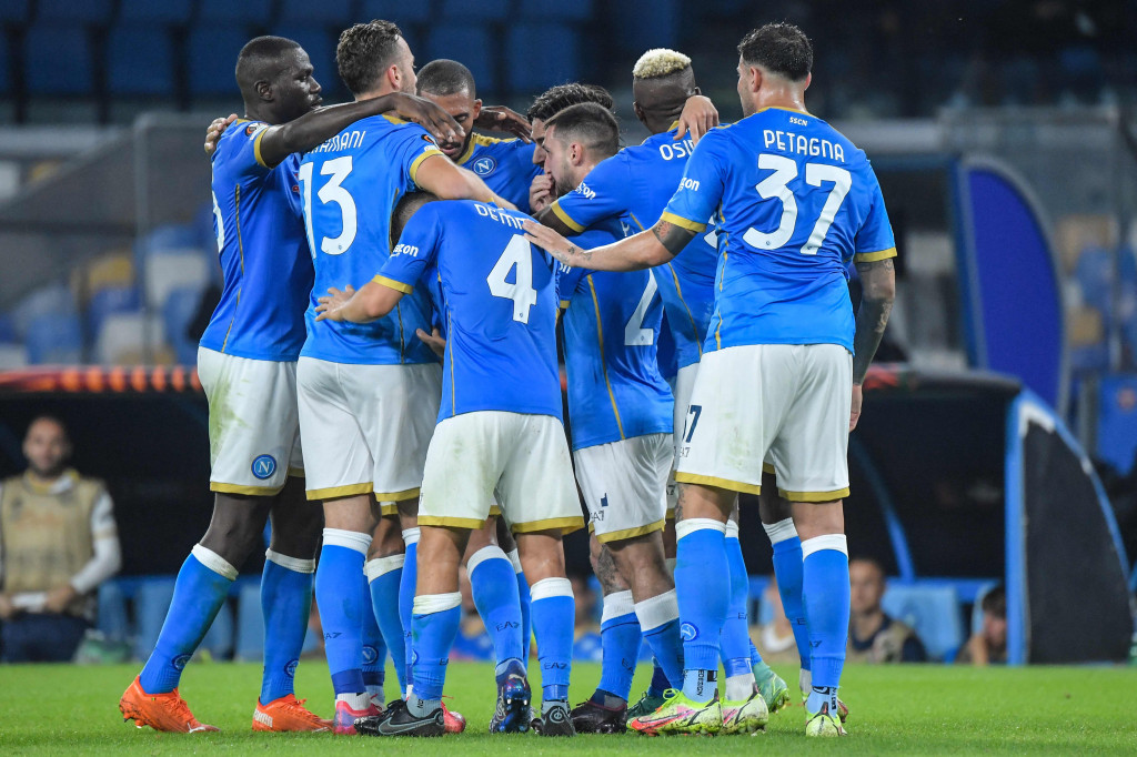 Hasil ini membawa Napoli ke peringkat kedua Grup C dengan empat angka. Raihan angka mereka sama dengan Leicester City di posisi ketiga.