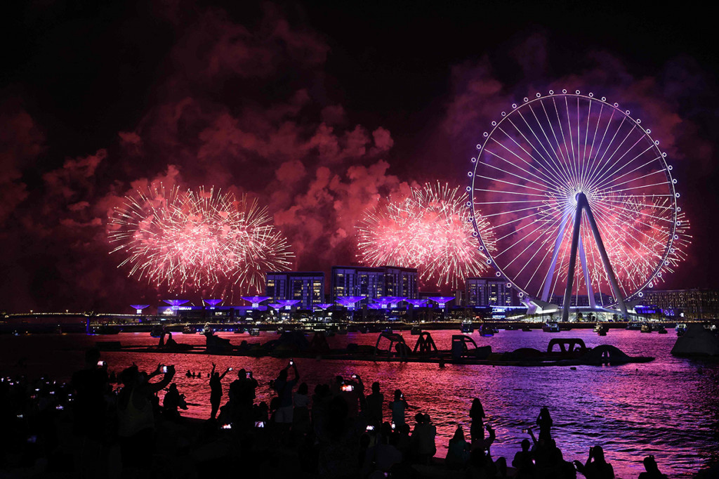 Dubai Eye, bianglala terbesar dan tertinggi di dunia tersebut resmi dibuka untuk umum.