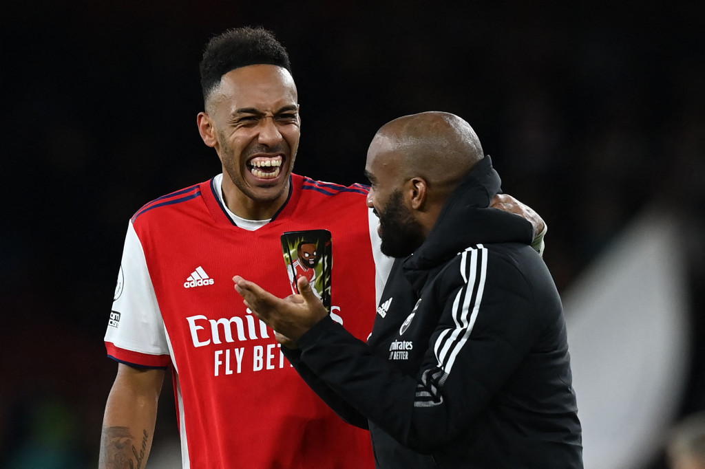 Arsenal meraup tiga poin pada pekan kesembilan Liga Inggris 2021-2022 setelah membungkam Aston Villa 3-1.