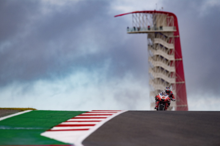 Pembalap Ducati, Johann Zarco berhasil menjadi yang tercepat pada FP3 MotoGP Emilia Romagna. 