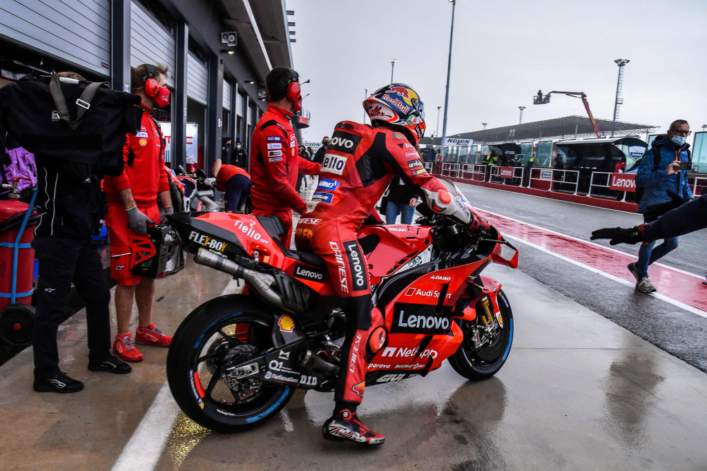 Jorge Martin merebut posisi dua dan Jack Miller ketiga.