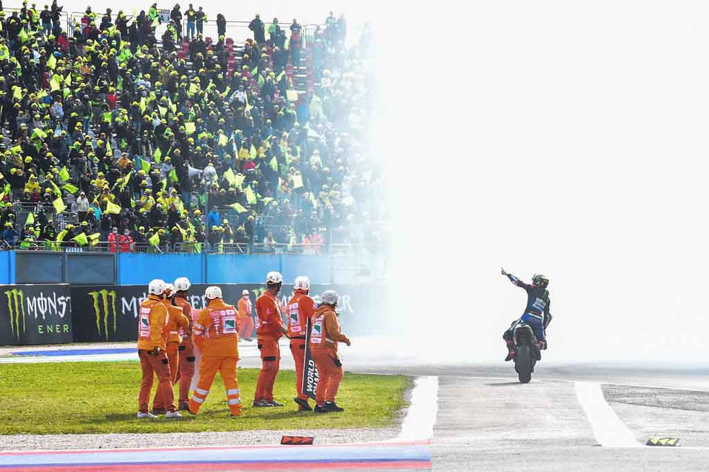 Dengan hasil itu pembalap asal Prancis tersebut mengumpulkan 270 poin, unggul 65 poin atas Bagnaia dengan dua balapan tersisa di penghujung musim.