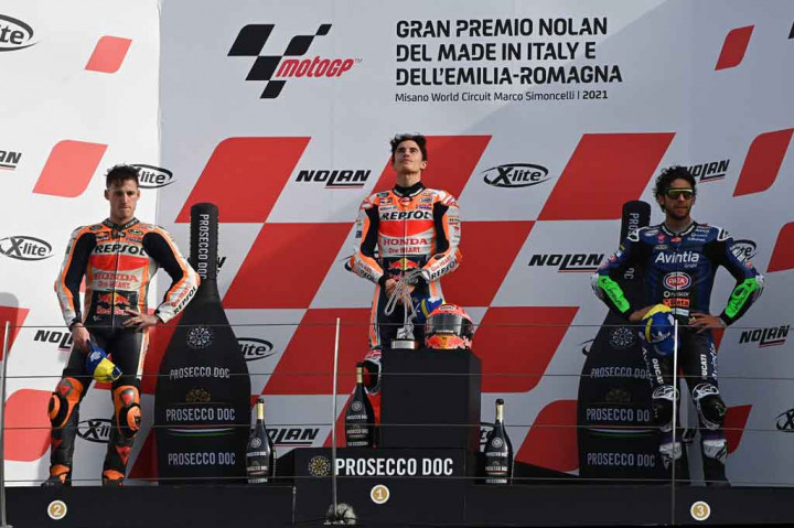 Sementara jatuhnya Bagnaia membuat Marc Marquez mengambil alih posisi terdepan dan mempertahankannya hingga melintasi garis finis demi meraih kemenangan ketiganya musim ini. Rekan satu timnya, Pol Espargaro melengkapi selebrasi tim Repsol Honda sebagai runner-up, sementara Enea Bastianini naik podium untuk kedua kalinya musim ini setelah finis P3 untuk tim Esponsorama Racing.