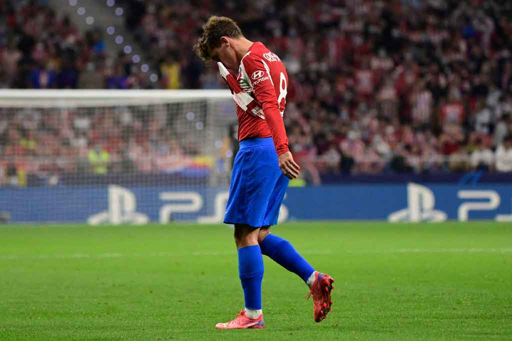 Bermain di hadapan pendukungnya sendiri, Los Rojiblancos langsung menekan sejak awal. Tuan rumah bahkan sudah menciptakan peluang pada menit ke-3 lewat upaya Antoine Griezmann yang masih bisa ditangkap Alex Remiro.