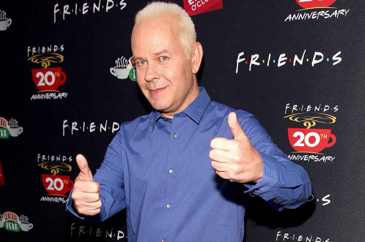  Aktor James Michael Tyler yang berperan sebagai manajer kedai kopi Gunther di sitkom hit Friends meninggal dunia pada Minggu, 24 Oktober 2021 waktu setempat. Tyler meninggal di usia 59 tahun.