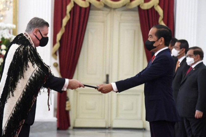 Presiden Joko Widodo menerima surat kepercayaan sembilan duta besar luar biasa dan berkuasa penuh (LBBP) negara-negara sahabat.