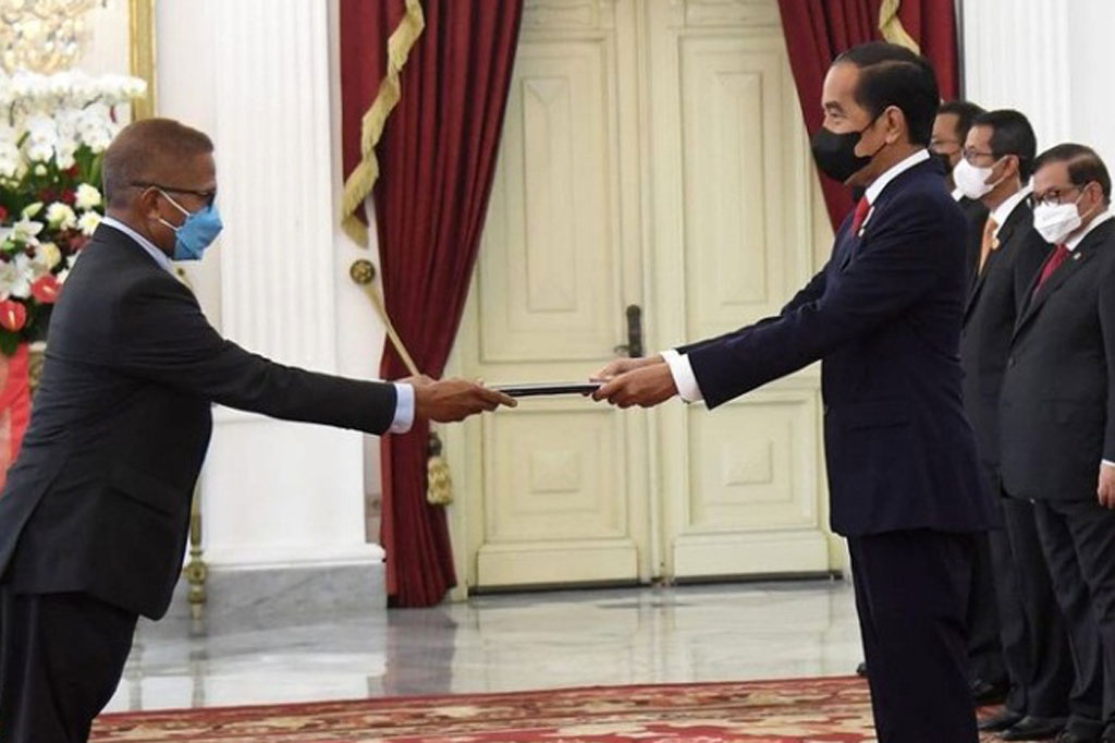 Penyerahan surat kepercayaan tersebut menandai dimulainya penugasan resmi para duta besar tersebut di Indonesia. Seluruh duta besar tersebut untuk selanjutnya akan berkedudukan di Indonesia (Jakarta).