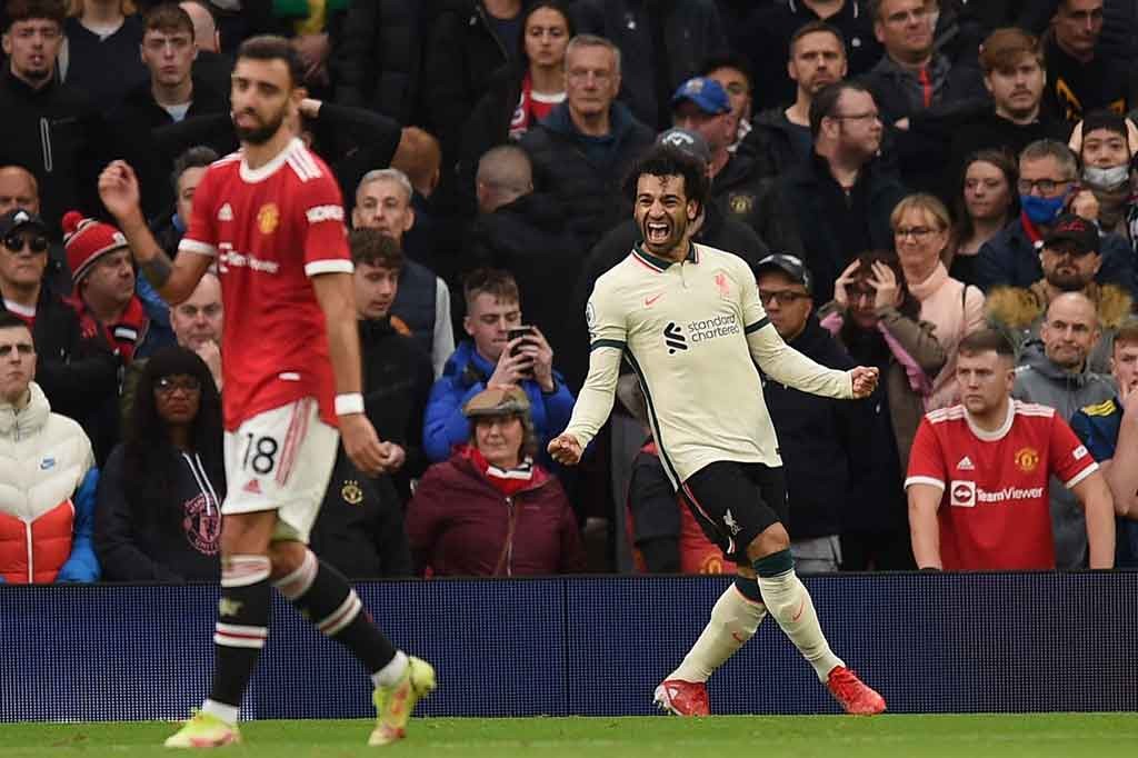 Mohamed Salah membukukan hattrick saat membantu Liverpool mengalahkan tuan rumah Manchester United dengan skor telak 5-0 dalam laga pekan kesembilan Liga Inggris di Stadion Old Trafford, Minggu, 24 Oktober 2021 malam WIB.