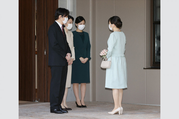 Badan Rumah Tangga Kekaisaran mengumumkan bahwa Putri Mako dari Jepang menikahi kekasih semasa ia kuliah di universitas, Kei Komuro.