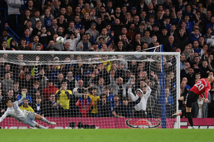 Chelsea akhirnya memperoleh keunggulan 3-2 melalui Ben Chilwell, setelah penendang keempat Southampton William Smallbone mengirimkan bola ke atas mistar gawang. 