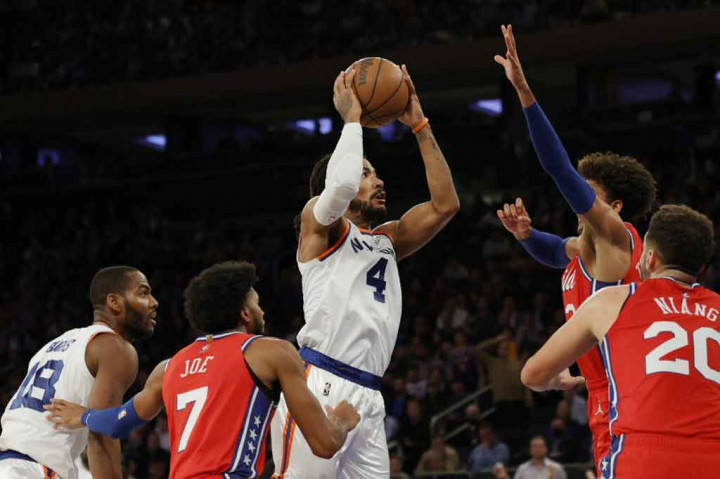 Derrick Rose mencetak 13 poin dari bangku cadangan dan RJ Barrett finis dengan 10 poin saat New York meningkatkan rekor menjadi 3-1 -- rekor terbaiknya dalam empat pertandingan sejak skuad 2012-13 membuka musim dengan rekor 6-0.