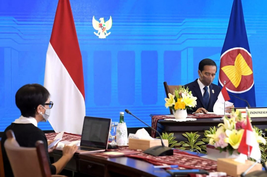 Presiden Joko Widodo mendorong agar kerja sama ASEAN dengan Jepang dalam sektor infrastruktur terus dilanjutkan.