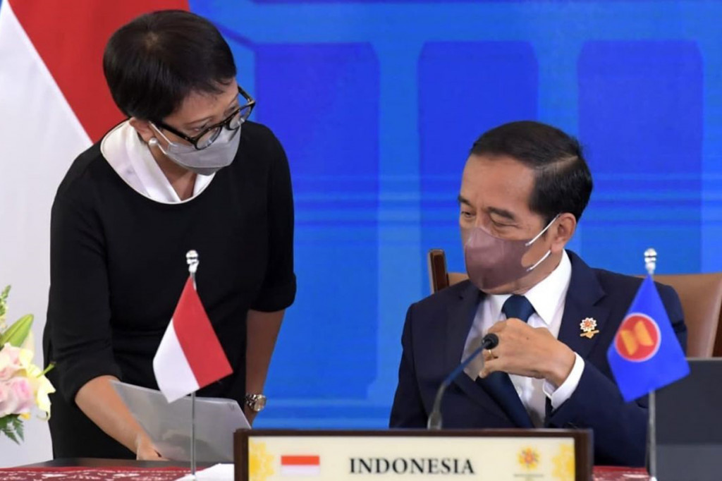 Apalagi infrastruktur dan konektivitas juga merupakan salah satu prioritas kerja sama konkret di bawah ASEAN Outlook on the Indo-Pacific.