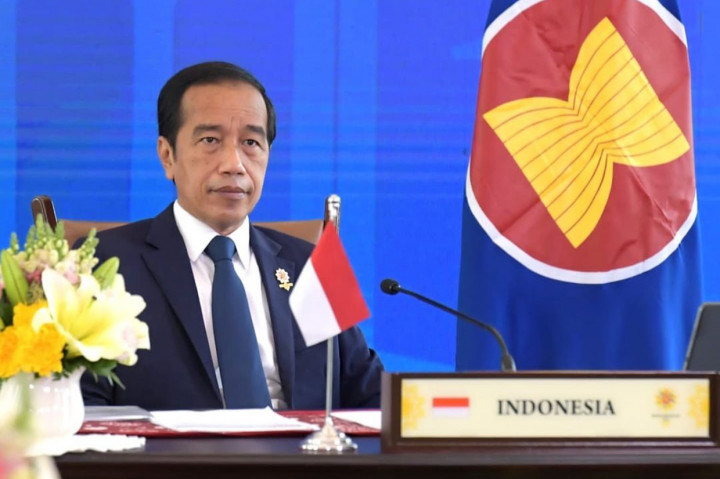 Pernyataan itu disampaikan oleh Jokowi saat berpidato pada Konferensi Tingkat Tinggi (KTT) ke-24 ASEAN-Jepang secara virtual dari Istana Kepresidenan Bogor, seperti dikutip dari Biro Pers, Media, dan Informasi Sekretariat Presiden Jawa Barat, Rabu, 27 Oktober 2021.