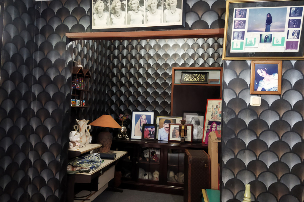 Para penggemar Nike Ardilla kini bisa napak tilas kehidupan pelantun Bintang Kehidupan tersebut lewat museum yang didedikasikan untuknya.