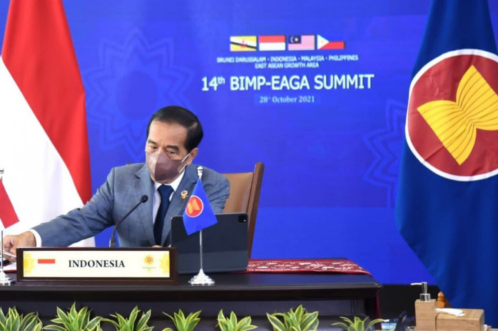 Demikian disampaikan Presiden Jokowi saat memberikan sambutan pada Konferensi Tingkat Tinggi (KTT) ke-14 BIMP-EAGA secara virtual di Istana Kepresidenan Bogor, Jawa Barat, Kamis, 28 Oktober 2021.