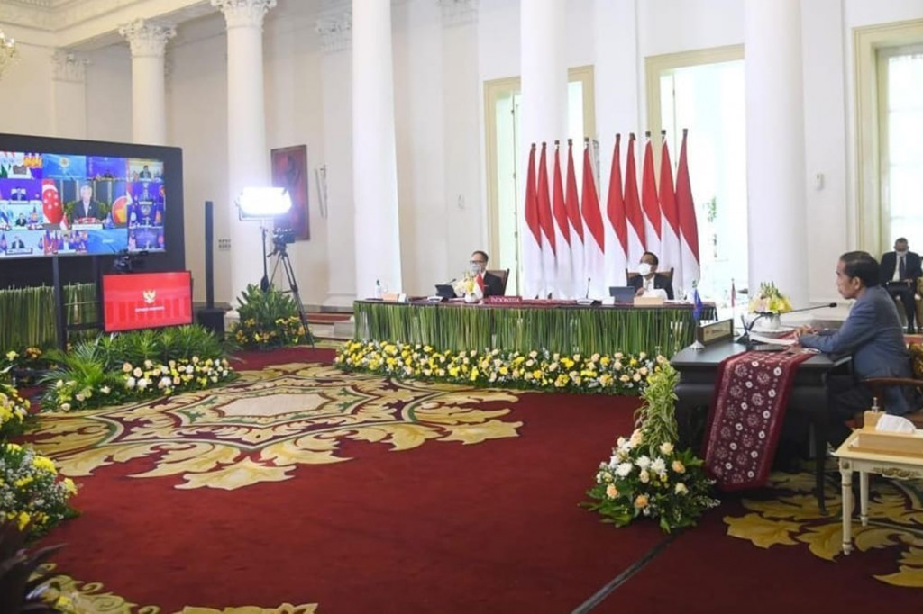 Presiden Joko Widodo menyampaikan pentingnya menjaga kerja sama di bidang kesehatan antara ASEAN dan India.