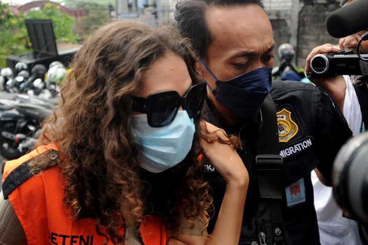 Heather Mack, 25, perempuan warga negara Amerika Serikat (AS) pembunuh ibu kandungnya resmi bebas dari Lembaga Pemasyarakatan Perempuan (LPP) Kelas II A Kerobokan, Badung, Bali, Jumat, 29 Oktober 2021.