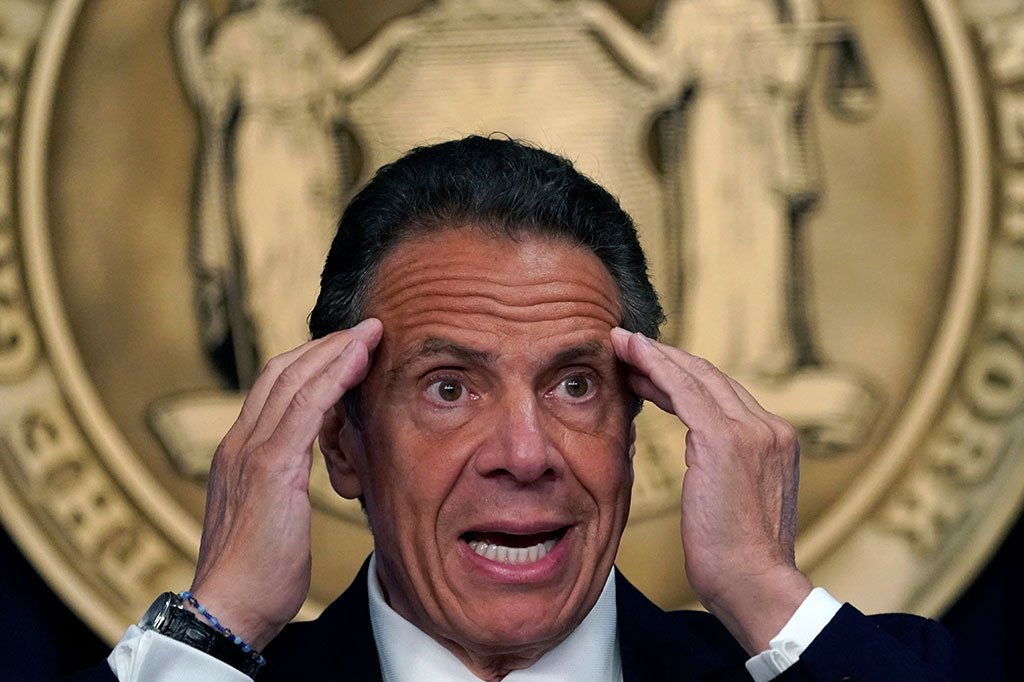 Mantan Gubernur New York Andrew Cuomo pada Kamis, 28 Oktober 2021 waktu setempat, didakwa dengan kejahatan seks ringan karena menyentuh secara paksa.