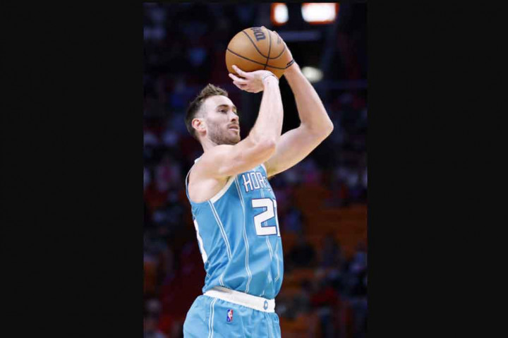 Charlotte mendapat 23 poin dari Gordon Hayward dan 22 poin dari Miles Bridges.