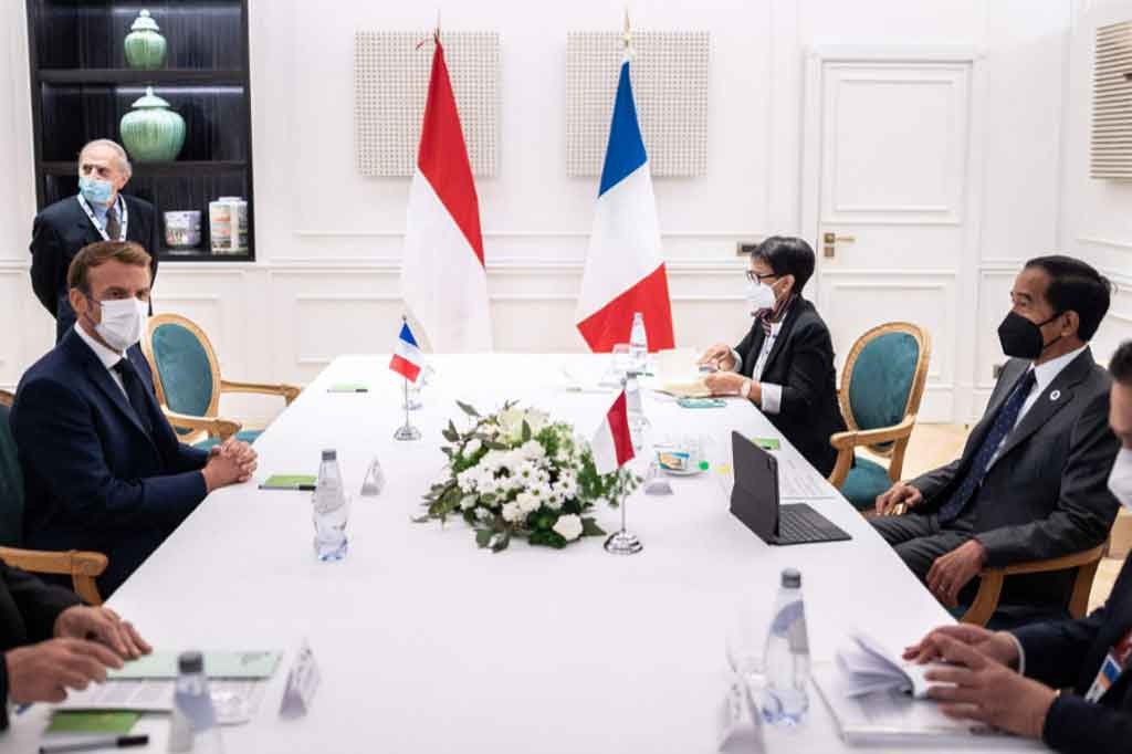 Selain bertemu Presiden Prancis, Jokowi juga akan melakukan pertemuan bilateral paling tidak dengan lima pemimpin dunia, antara lain dari Australia, India, Turki, Italia, dan Bank Dunia. Menteri Luar Negeri Retno Marsudi menjelaskan, agenda bilateral masih sangat dinamis dan bisa berubah menyesuaikan jadwal para pemimpin.