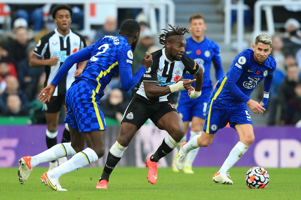 The Blues tampil menekan sepanjang babak pertama, namun harus puas bermain tanpa gol hingga turun minum.