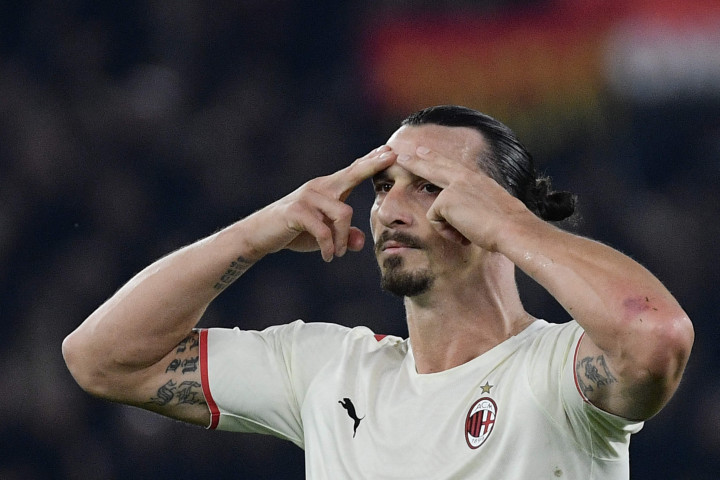 Gol pertama dilesakkan Zlatan Ibrahimovic pada menit ke-26. Tendangan bebas striker Swedia itu langsung melesak ke gawang Roma. Skor 1-0 bertahan hingga jeda.