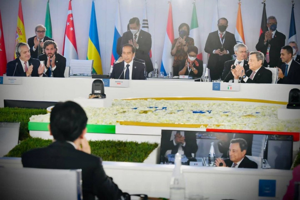 Indonesia resmi meneruskan estafet keketuaan atau presidensi G20 dari Italia dan untuk pertama kalinya akan memegang presidensi G20 pada tahun 2022. 