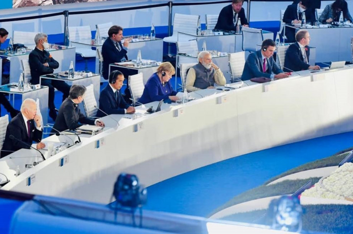 Bahkan, jika berkepanjangan, hal tersebut akan menjadi tantangan ekonomi baru, memicu kenaikan harga dan kelangkaan barang, menghambat produktivitas, dan memengaruhi kesejahteraan.