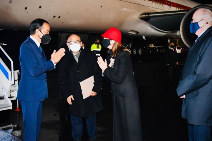 Kehadiran Presiden Jokowi di Glasgow ini utamanya untuk menghadiri KTT Pemimpin Dunia COP26 yang berlangsung pada tanggal 1-2 November 2021. KTT yang dipimpin oleh Perdana Menteri Inggris, Boris Johnson tersebut akan dihadiri oleh 121 kepala negara dan kepala pemerintahan.