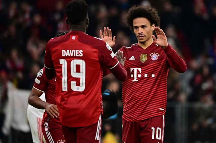Selepas turun minum, Bayern terus menggempur pertahanan tamunya. Mereka kemudian memperbesar keunggulan pada menit ke-49 lewat tendangan Leroy Sane ke pojok kanan gawang Vlachodimo setelah menerima umpan silang Alphonse Davies dari. Bayern unggul 3-1.