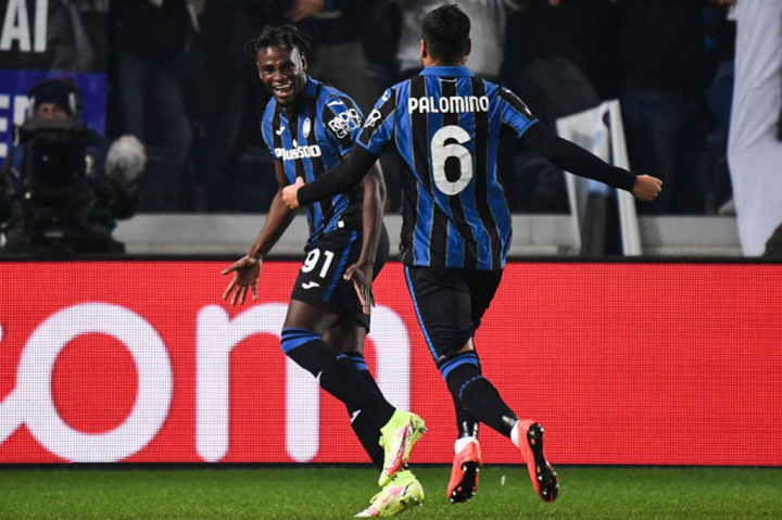 MU kembali kebobolan pada menit ke-56 lewat gol Duvan Zapata, sebelum kemudian disamakan oleh Ronaldo.