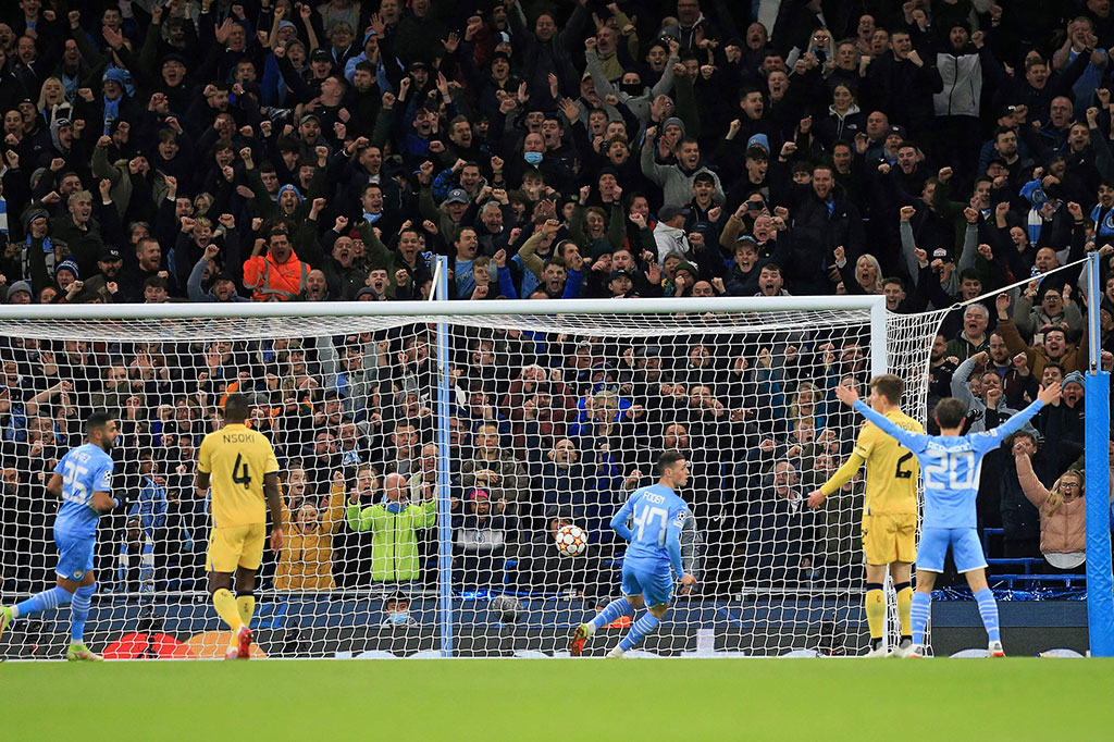 Kebuntuan terpecahkan pada menit ke-15 lewat sepakan Phil Foden menyambar umpan tarik Joao Cancelo. Kedudukan berubah menjadi 1-0.