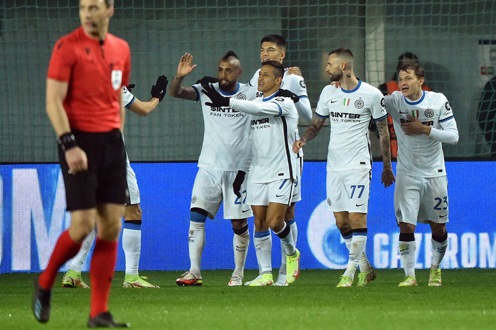 Pada menit ke-82, Inter mencetak gol ketiga berkat tendangan akurat pemain pengganti Alexis Sanchez di kotak penalti. Skor kembali berubah 3-0 untuk skuad asuhan Simone Inzagi.