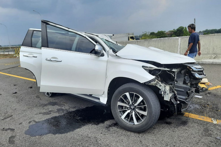Informasi yang beredar, dikabarkan bahwa terjadi kecelakaan lalu lintas tunggal di tol Nganjuk arah Surabaya pukul 12.36 WIB kilometer 672.