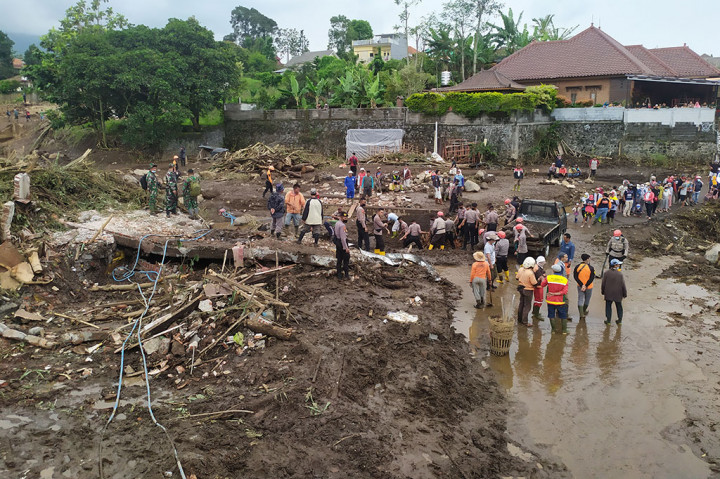 Sebanyak enam wilayah terdampak banjir bandang di Kota Batu, Jawa Timur, pada Kamis, 4 November 2021. Sebelumnya dilaporkan ada 5 titik yang terdampak.