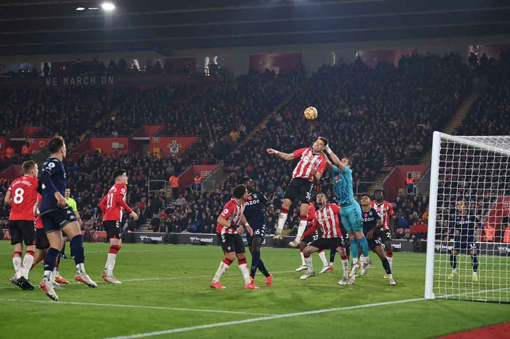 Meskipun Villa bermain lebih baik setelah jeda, tim asuhan Dean Smith ini tidak cukup gigih dalam upayanya menyelamatkan diri dari kekalahan sehingga gagal mengemas poin.
