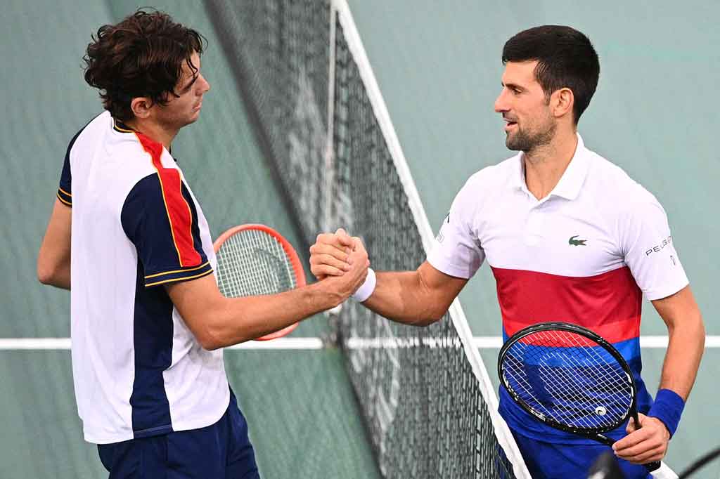 Petenis asal Serbia tersebut melaju ke babak semifinal dengan kemenangan 6-4 6-3 atas petenis Amerika Taylor Fritz, Sabtu, 6 November 2012 WIB.