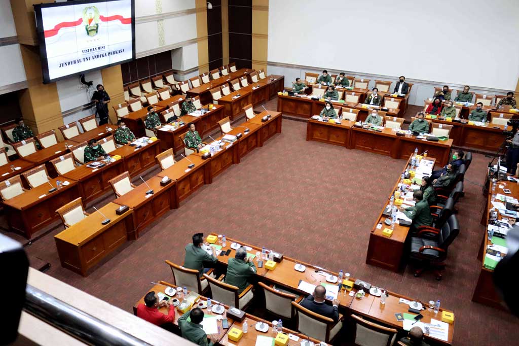 Andika berharap masyarakat Indonesia melihat TNI sebagai organisasi apa adanya dengan segala perbaikan yang terus dijalani. Akan tetapi, dengan segala keterbatasan, dia optimistis untuk mengejar dan mencapai apa yang ingin diselesaikan.