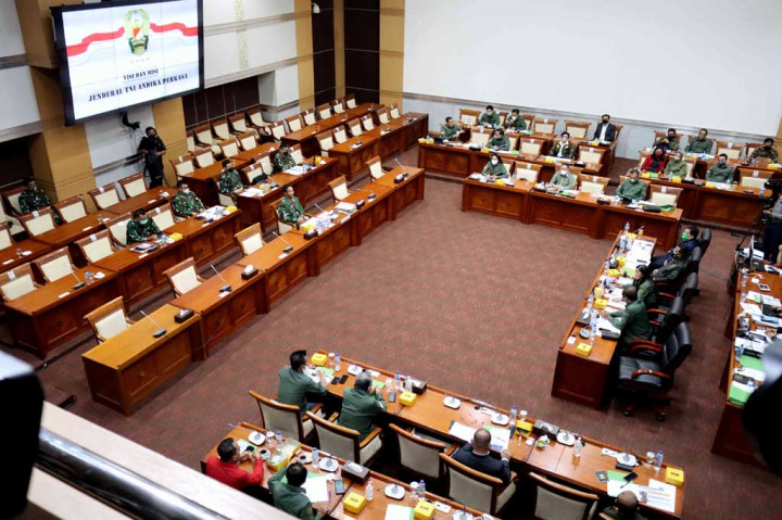 Andika berharap masyarakat Indonesia melihat TNI sebagai organisasi apa adanya dengan segala perbaikan yang terus dijalani. Akan tetapi, dengan segala keterbatasan, dia optimistis untuk mengejar dan mencapai apa yang ingin diselesaikan.