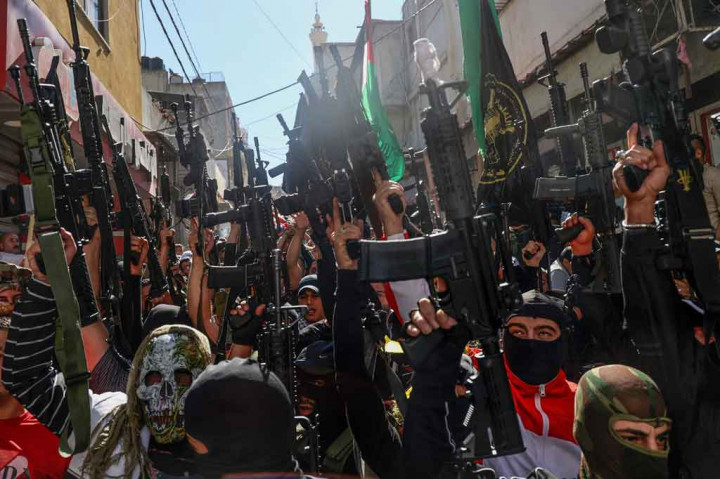 Shtayyeh mendesak komunitas internasional dan organisasi hak asasi manusia untuk ikut campur dalam mengakhiri pelanggaran hak asasi manusia Israel yang sedang berlangsung.