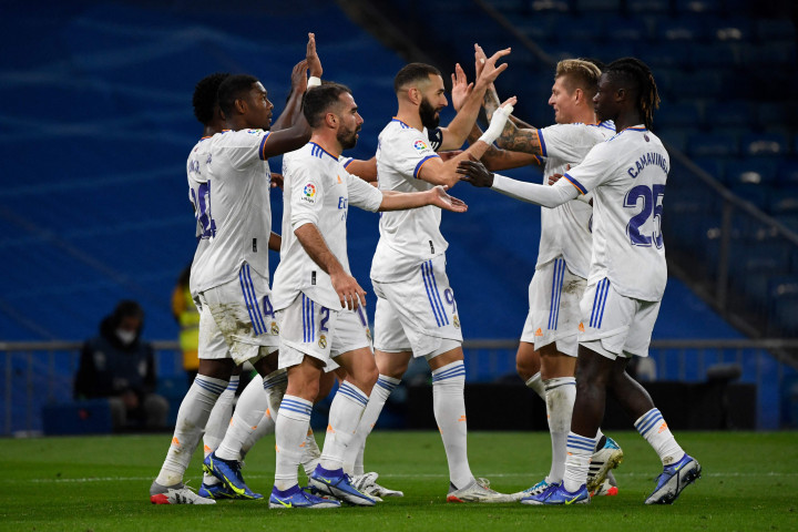 Bertanding di Santiago Bernabeu, Minggu, 7 November 2021, dini hari WIB, Los Blancos menang dengan skor 2-1 atas tim tamu.