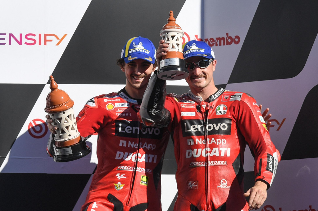 Dia mengukuhkan diri menjari runner-up di klasemen MotoGP 2021. 