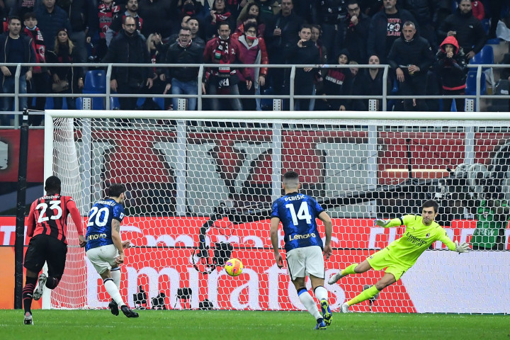 Gol Inter dibukukan oleh penalti Hakan Calhanoglu pada menit ke-11. Sementara itu, gol Milan tercipta berkat gol bunuh diri Stefan de Vrij (17').  