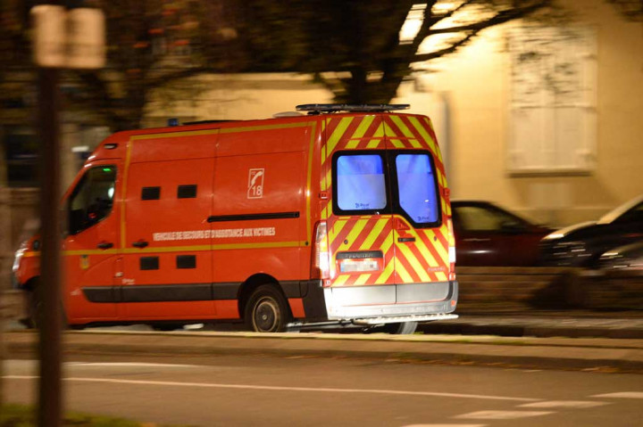 Seorang remaja berusia 17 tahun hilang saat jogging di hutan di barat laut Prancis memicu pencarian massal dan keprihatinan nasional. Gadis tersebut akhirnya ditemukan sehari kemudian dan langsung dibawa ke rumah sakit.