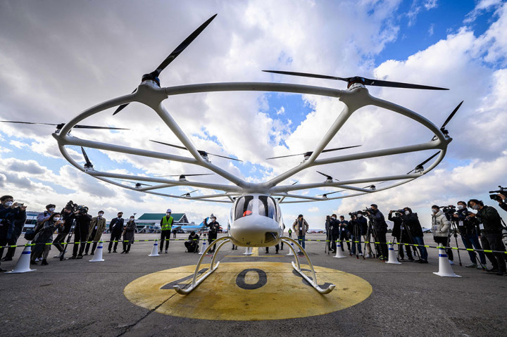 Seoul adalah kota kedua di Asia di mana Volocopter telah melakukan uji terbang setelah uji coba penerbangan publik pertama yang sukses di atas area Marina Bay Singapura pada 2019 silam.