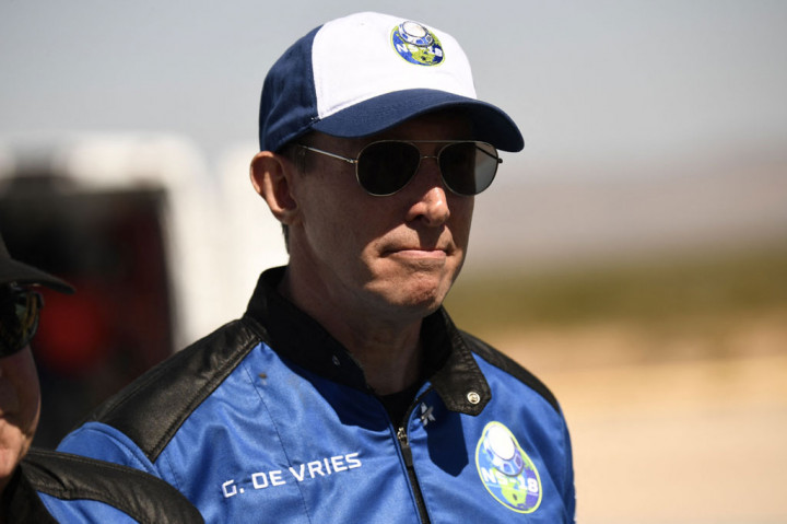 Pengusaha Amerika Serikat, Glen de Vries, yang terbang ke luar angkasa bersama aktor Star Trek William Shatner dalam penerbangan Blue Origin bulan lalu, meninggal dalam kecelakaan pesawat.
