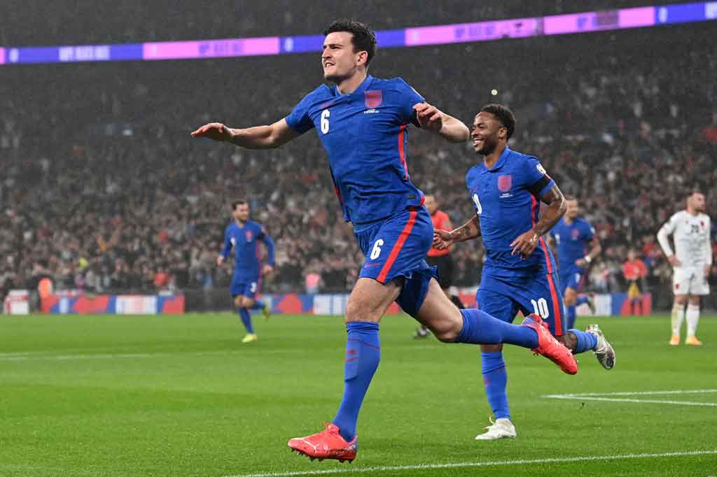 Seluruh gol Inggris dalam pertandingan ini tercipta di babak pertama. Gol pembuka dicetak lewat tandukan Harry Maguire menyambut umpan tendangan bebas Reece James saat laga baru berusia sembilan menit.