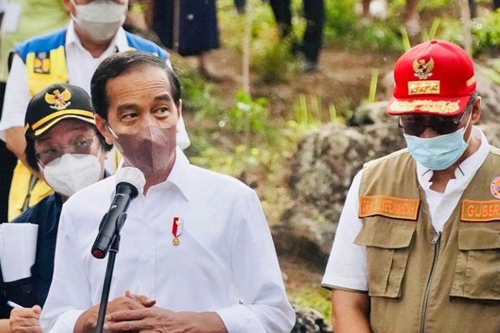 “Juga untuk menjaga lingkungan kita agar tidak longsor, tidak banjir, sehingga sekali lagi, saya minta ini betul-betul dipelihara karena musimnya masih musim hujan, sangat bagus untuk menanam. Pemeliharaan itu kalau masyarakat sendiri yang melakukan akan lebih baik lagi,” tandasnya.