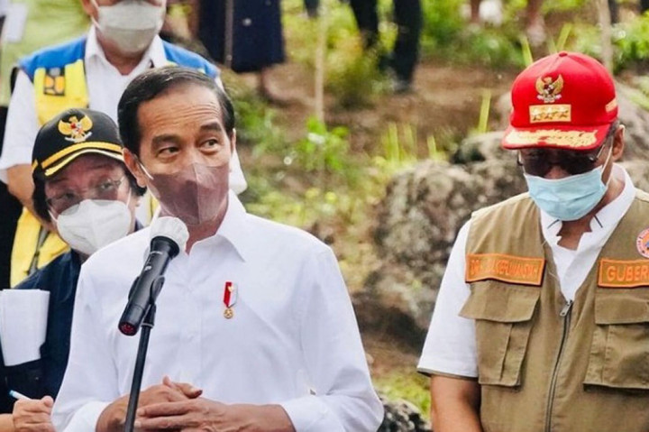 “Juga untuk menjaga lingkungan kita agar tidak longsor, tidak banjir, sehingga sekali lagi, saya minta ini betul-betul dipelihara karena musimnya masih musim hujan, sangat bagus untuk menanam. Pemeliharaan itu kalau masyarakat sendiri yang melakukan akan lebih baik lagi,” tandasnya.